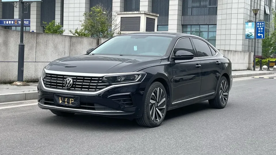 Volkswagen Passat 2022