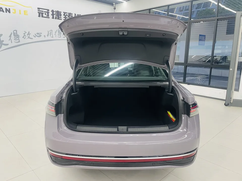 Volkswagen Passat Passat 2025 PRO 380TSI Dragon Edition 2024 — миниатюра 5
