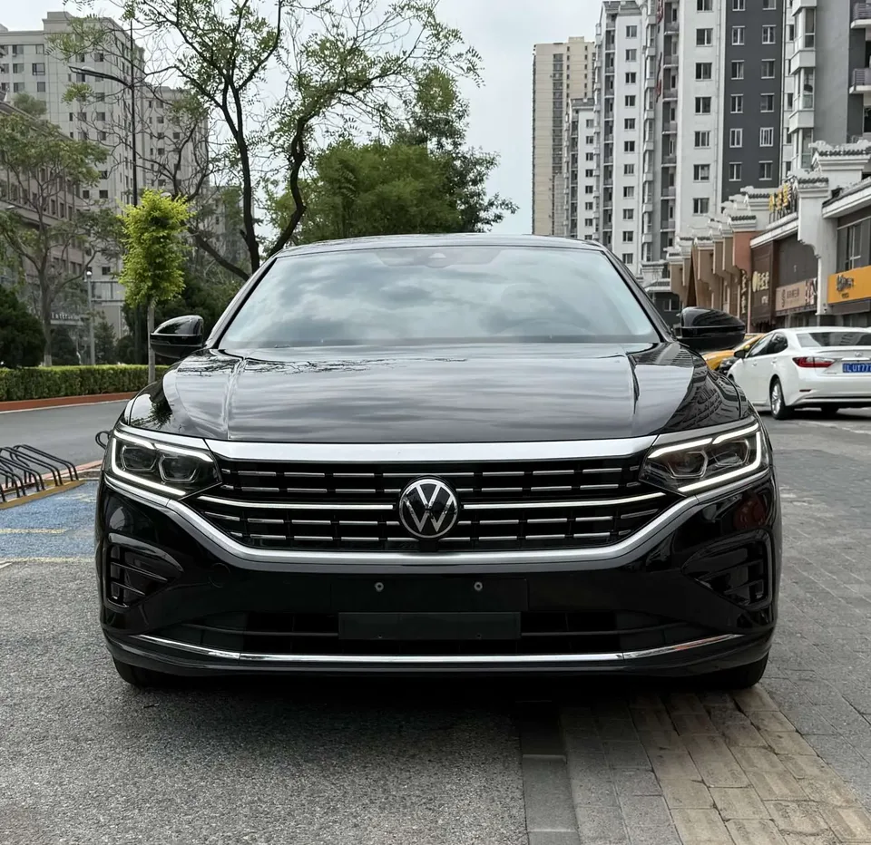 Volkswagen Passat 2023