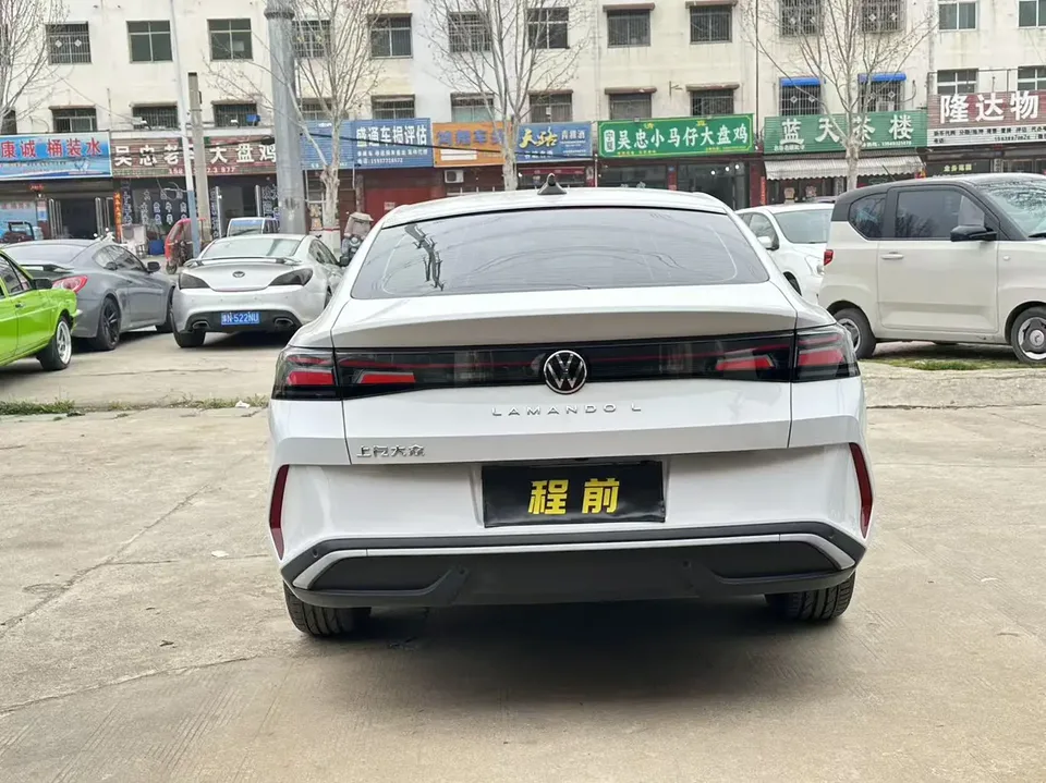 Volkswagen Lamando 2026 Lingdu Lingdu L 300TSI DSG Lingfeng Edition 2025 — миниатюра 2