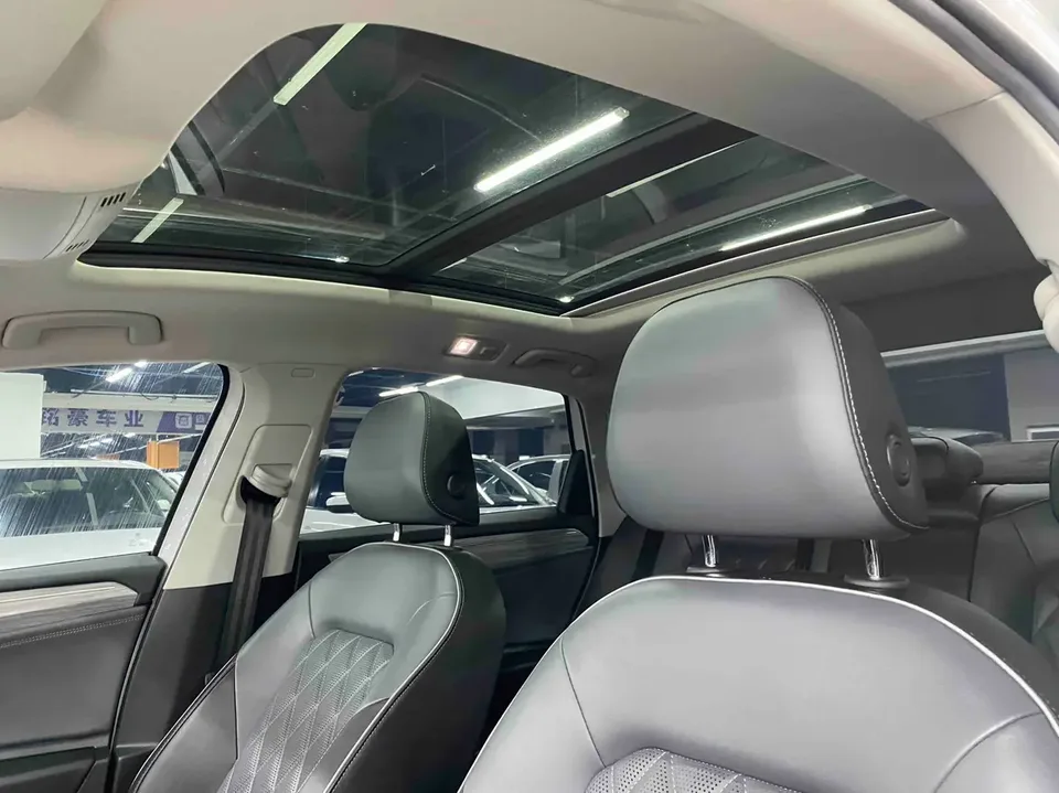 Volkswagen Sagitar 2023 Sagitar 300TSI DSG Beyond Edition 2023 — миниатюра 3