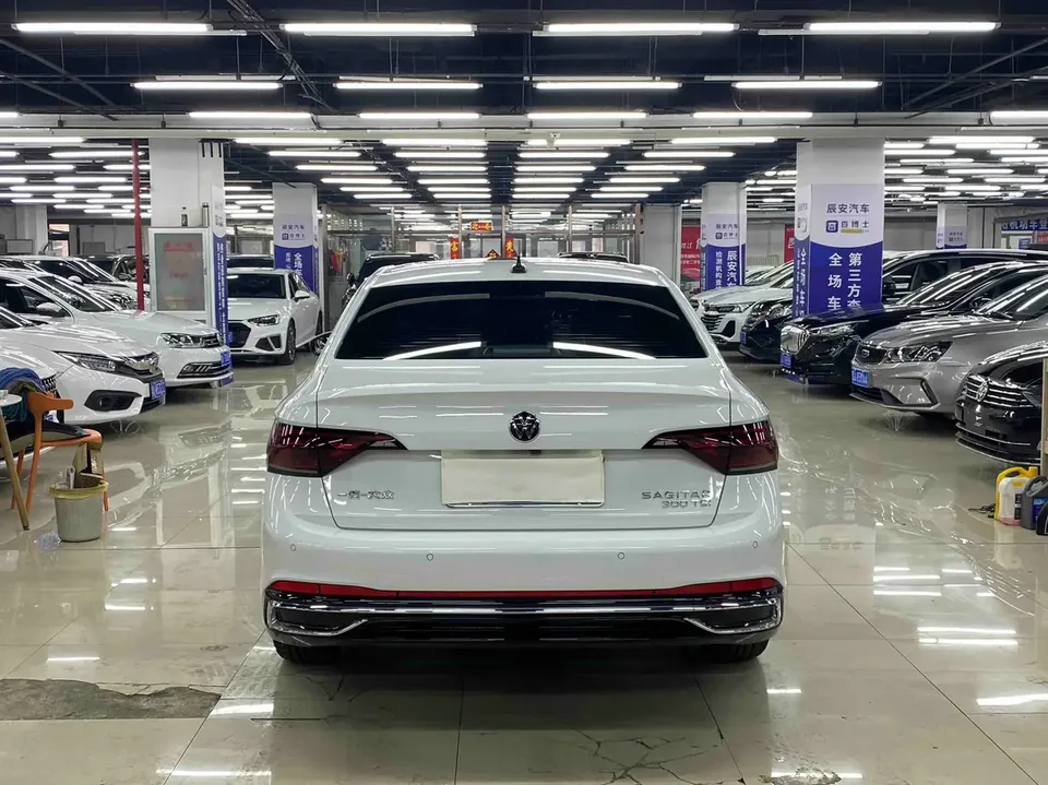 Volkswagen Sagitar 2023 Sagitar 300TSI DSG Beyond Edition 2023 — миниатюра 4