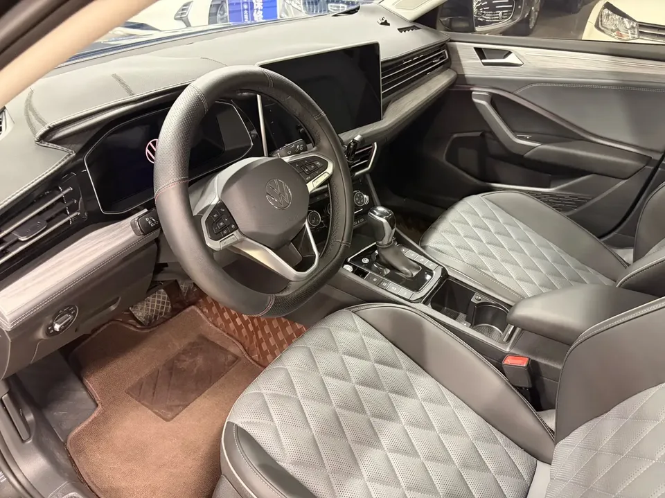 Volkswagen Sagitar Sagitar 300TSI DSG Beyond Edition 2025 — миниатюра 5
