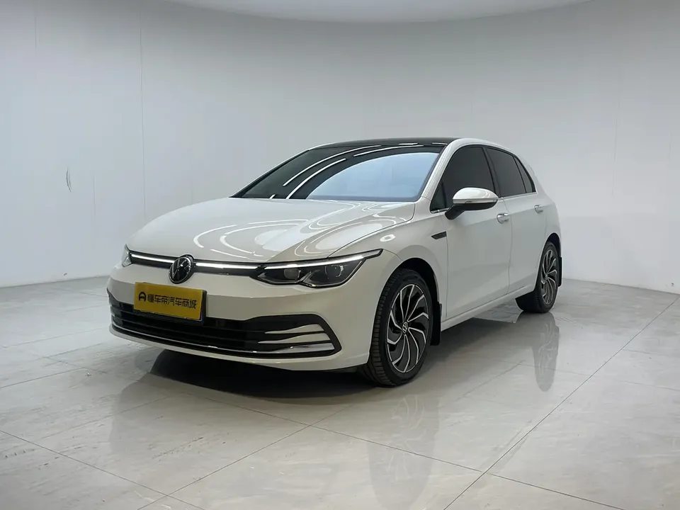 Volkswagen Golf golf 2021 280TSI DSG Pro 2022 — photo 1, buy with delivery to Moscow