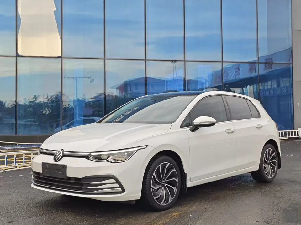 Volkswagen Golf golf 2021 280TSI DSG Pro 2022 — photo 1, buy with delivery to Moscow