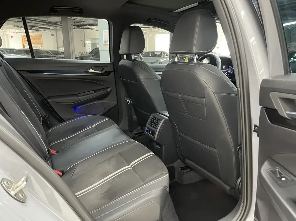 Volkswagen Golf Golf 2023 280TSI DSG R-Line Lite 2023 — миниатюра 3