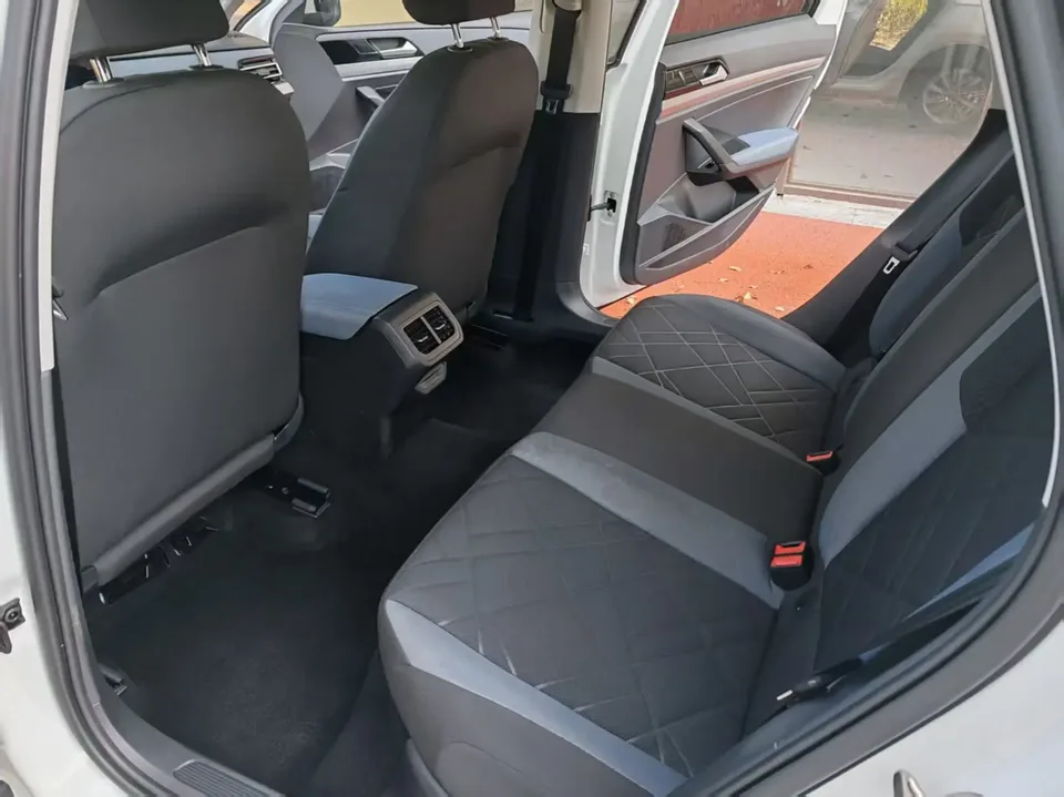 Volkswagen Lavida Lavida 2023 1.5L Automatic Deyi Edition 2023 — thumbnail 3