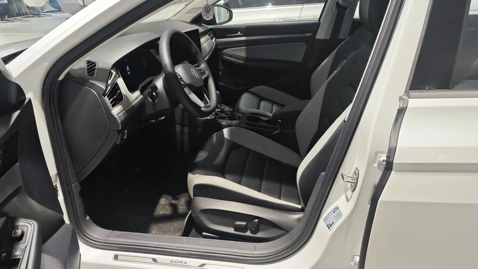Volkswagen Bora 300TSI DSG Premium Edition 2024 — миниатюра 5