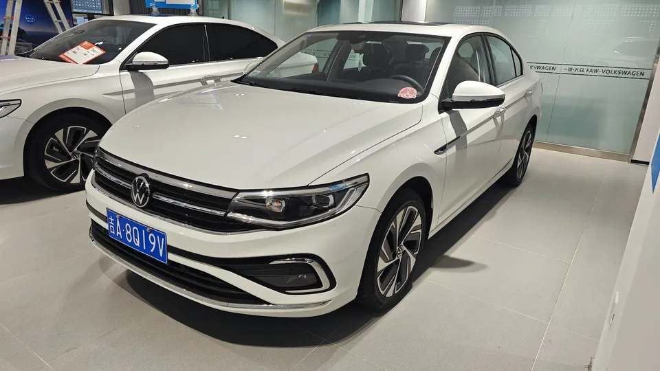 Volkswagen Bora 2024