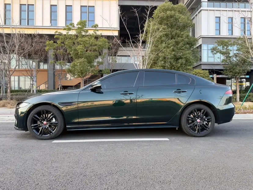 Jaguar XEL XEL 2021 2.0T 250PS Black Sports Edition 2022 — thumbnail 4