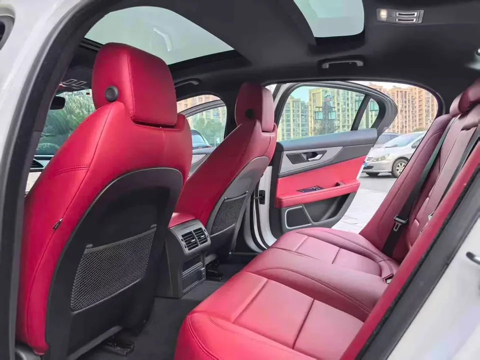 Jaguar XEL XEL 2022 2.0T 250PS R-DYNAMIC S aggressive sports version 2022 — thumbnail 3