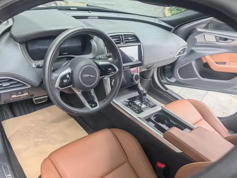 Jaguar XEL Jaguar XEL 2.0T 250PS R-DYNAMIC S Progressive Sports Edition 2023 — thumbnail 3