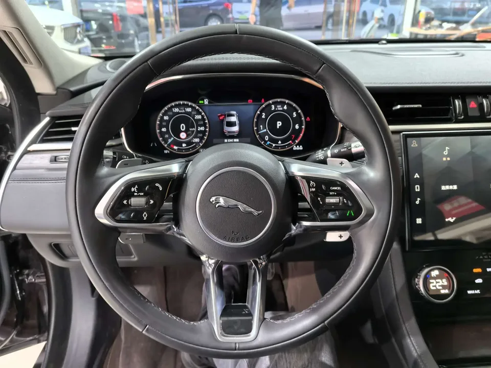 Jaguar XFL 2.0T P200 Two-wheel drive Elite Deluxe Edition 2022 — миниатюра 3