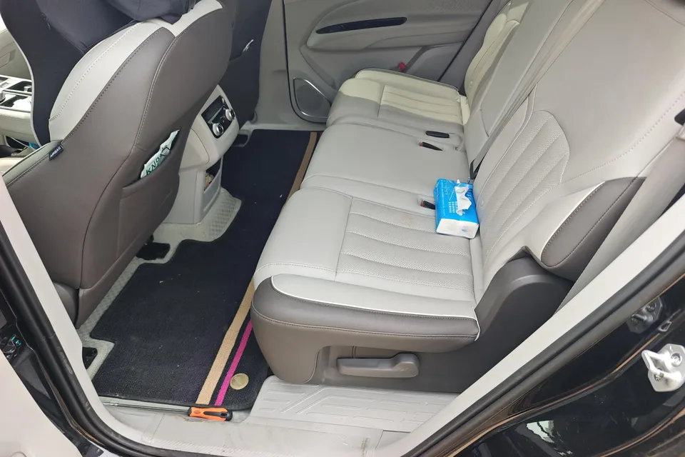 Ford Lingyu EcoBoost 225 7-seat Premium Edition (2/3/2) 2023 — миниатюра 4