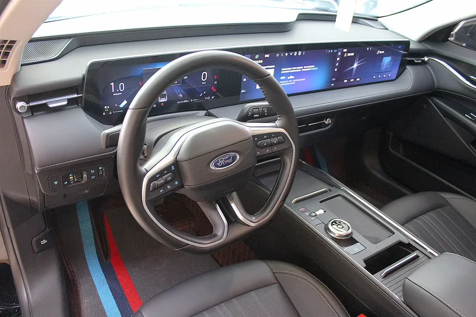 Ford Mondeo Mondeo 2025 EcoBoost 180 Luxury 2025 — миниатюра 4