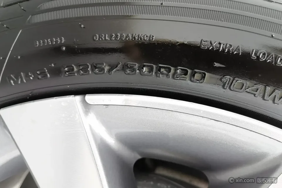 Land Rover Discover Sports Discovery Sport 2025 249PS Performance Technology Edition 2025 — миниатюра 2