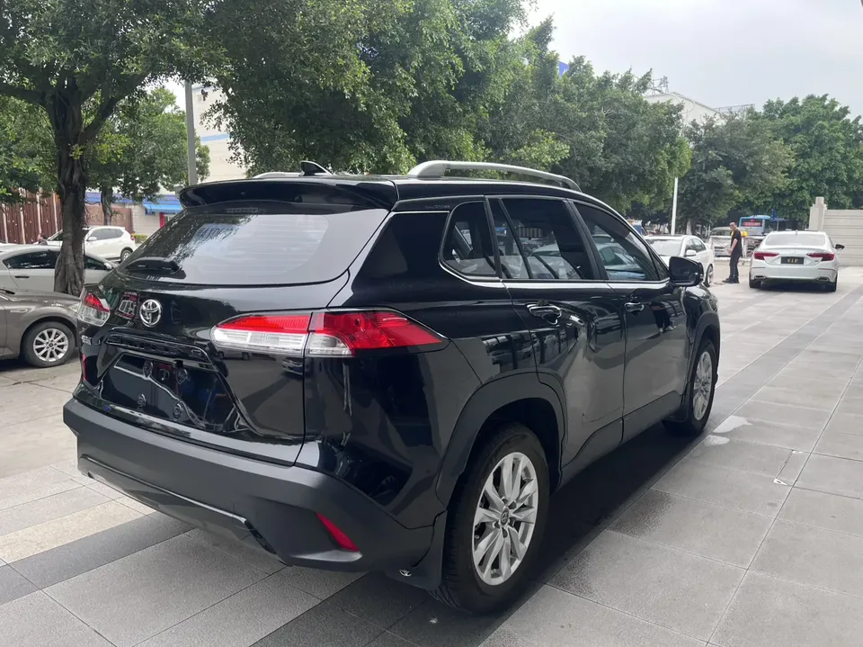 Toyota CorollaCross 2.0L CVT Elite Edition 2023 — миниатюра 2
