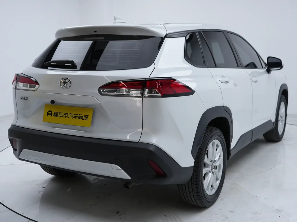 Toyota CorollaCross 2.0L Elite Edition 2023 — миниатюра 5