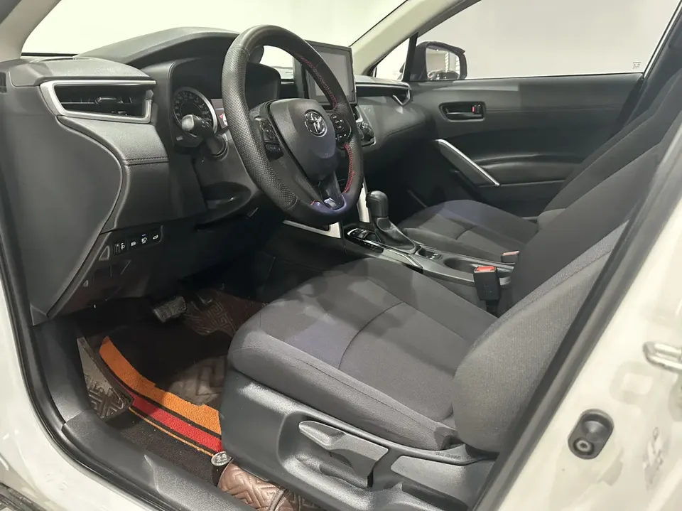 Toyota CorollaCross 2.0L Pioneer Edition 2023 — миниатюра 2