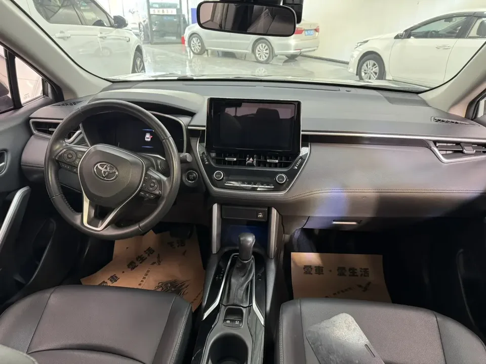 Toyota CorollaCross 2.0L flagship version 2022 — миниатюра 3