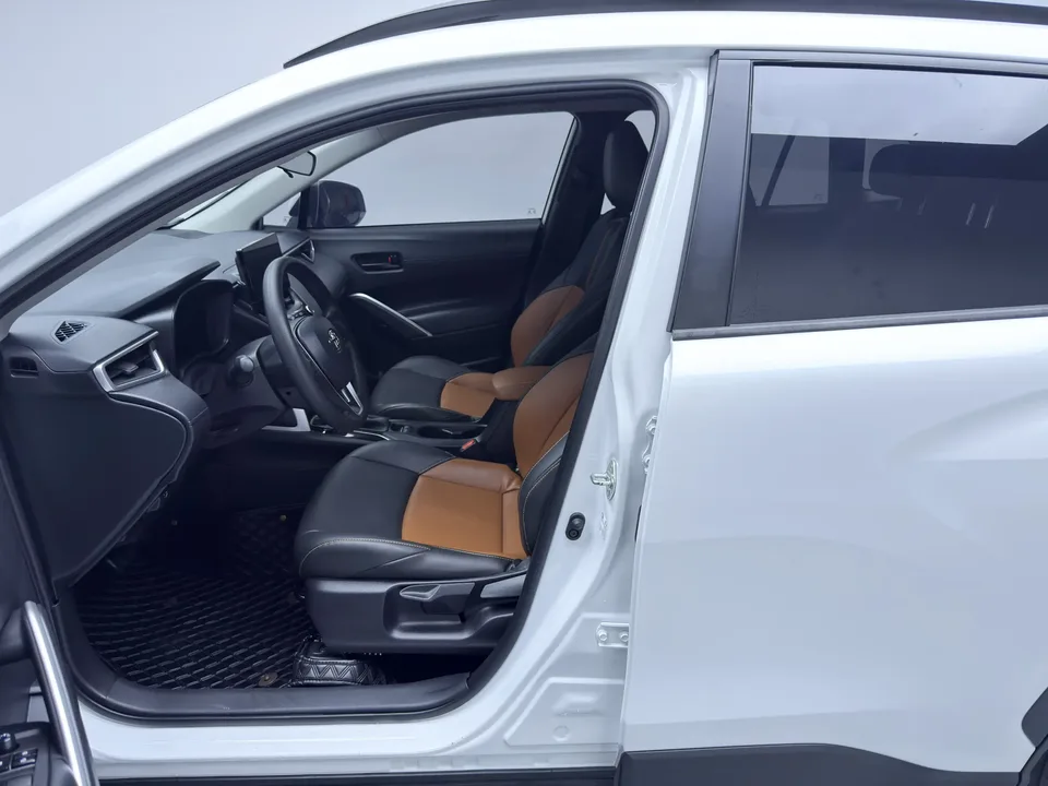 Toyota Frontlander 2.0L CVT Elite Edition 2023 — миниатюра 3