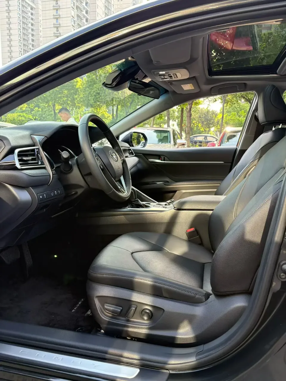 Toyota Camry 2.0G Deluxe Edition 2023 — миниатюра 5
