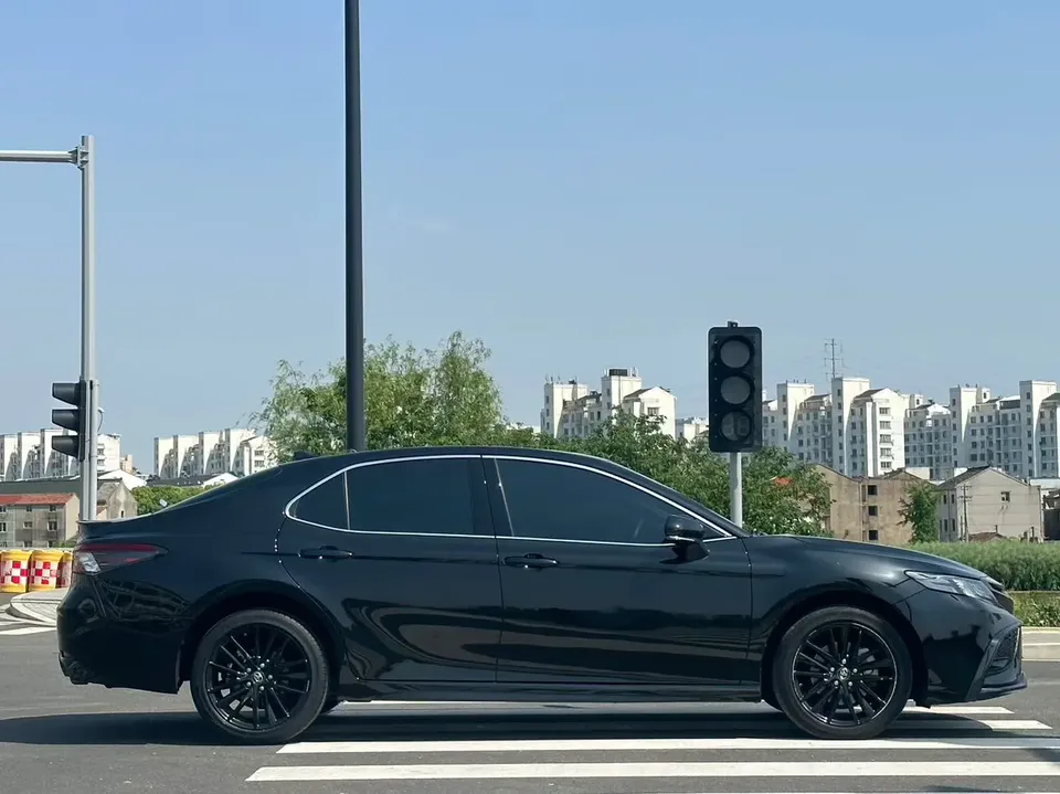 Toyota Camry 2.0S Cavalier Edition 2023 — миниатюра 2