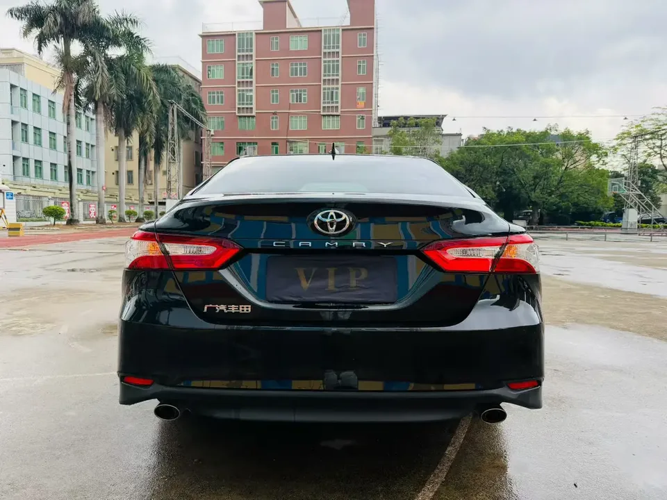 Toyota Camry 2.0GVP Leading Edition 2023 — миниатюра 2