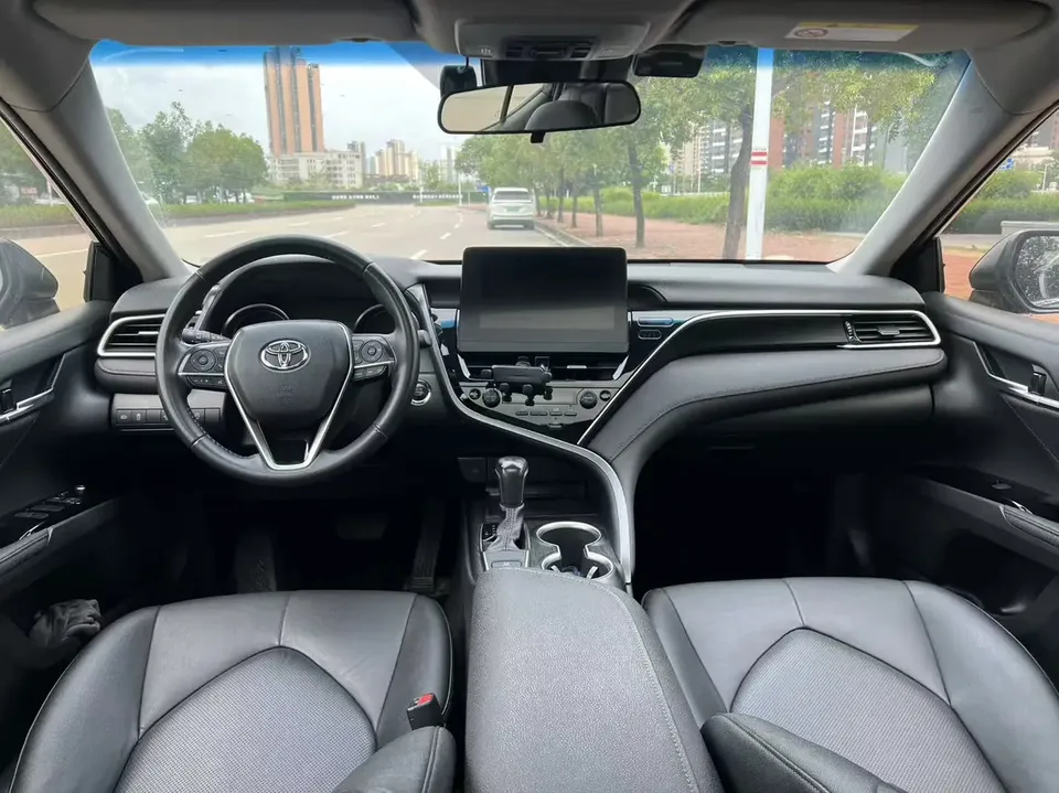Toyota Camry 2.0G Deluxe Edition 2022 — миниатюра 4