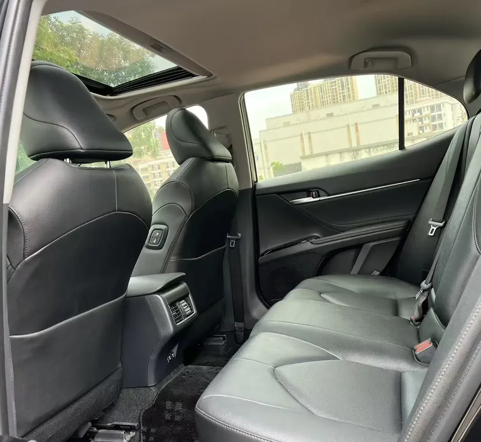 Toyota Camry 2.0G Deluxe Edition 2022 — миниатюра 5
