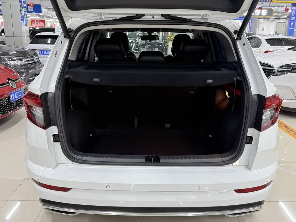 Skoda Karoq TSI280 Luxury Edition 2023 — миниатюра 4