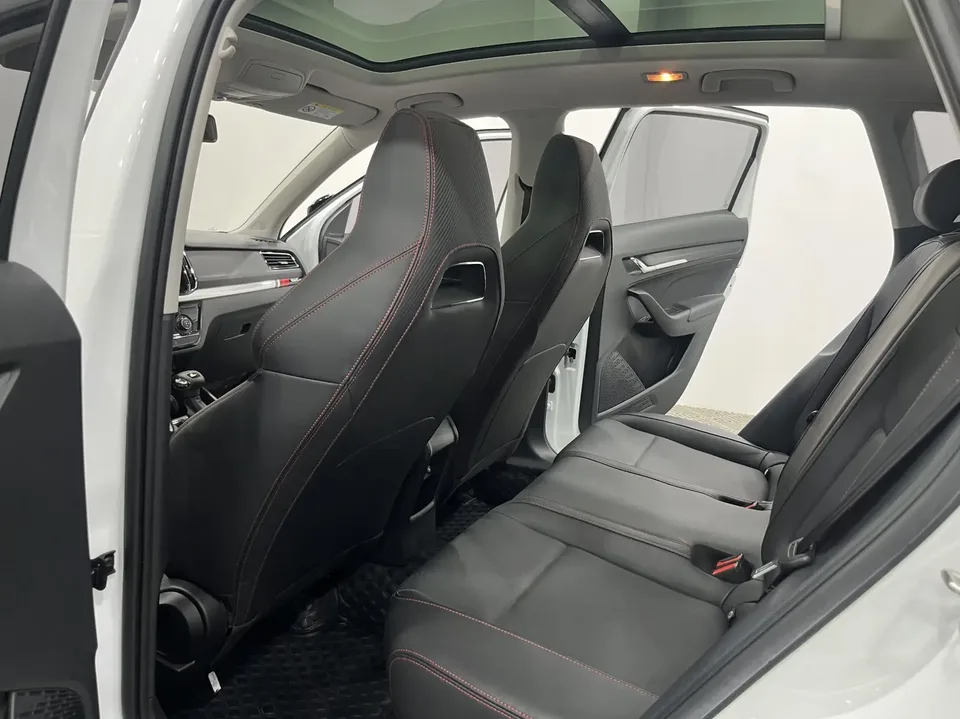 Skoda Kamiq Komic GT 2023 1.5L Automatic Premium Edition 2023 — миниатюра 3