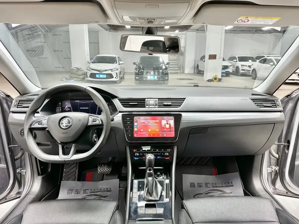 Skoda Superb Speedy 2022 TSI280 DSG Premium Edition 2022 — thumbnail 3