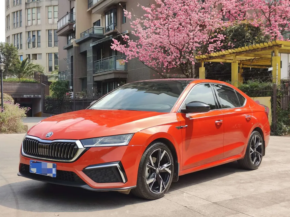 Skoda Octavia PRO TSI280 DSG Ultimate Edition 2022 — фото 1, купить с доставкой в Москву