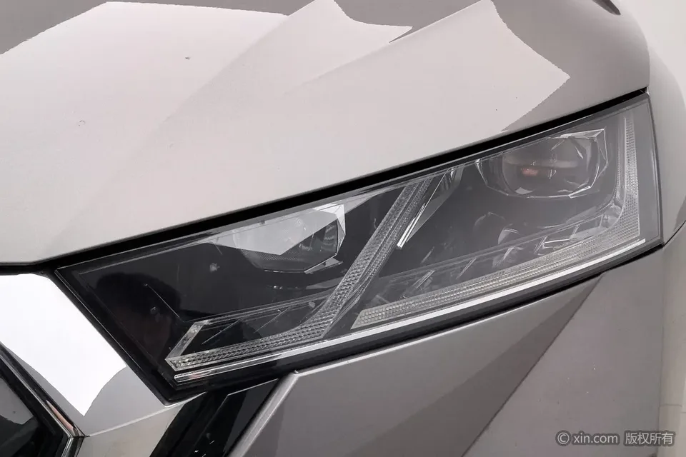 Skoda Octavia PRO TSI280 DSG Premium Edition 2022 — миниатюра 2