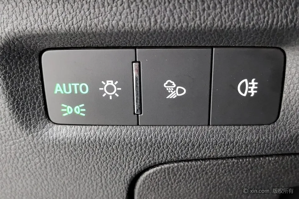 Skoda Octavia PRO TSI280 DSG Premium Edition 2022 — миниатюра 3