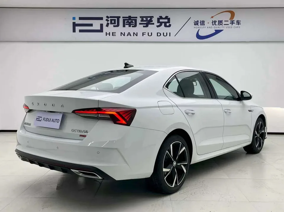 Skoda Octavia Octavia 2023 Modified PRO TSI280 DSG Premium Edition 2024 — thumbnail 2
