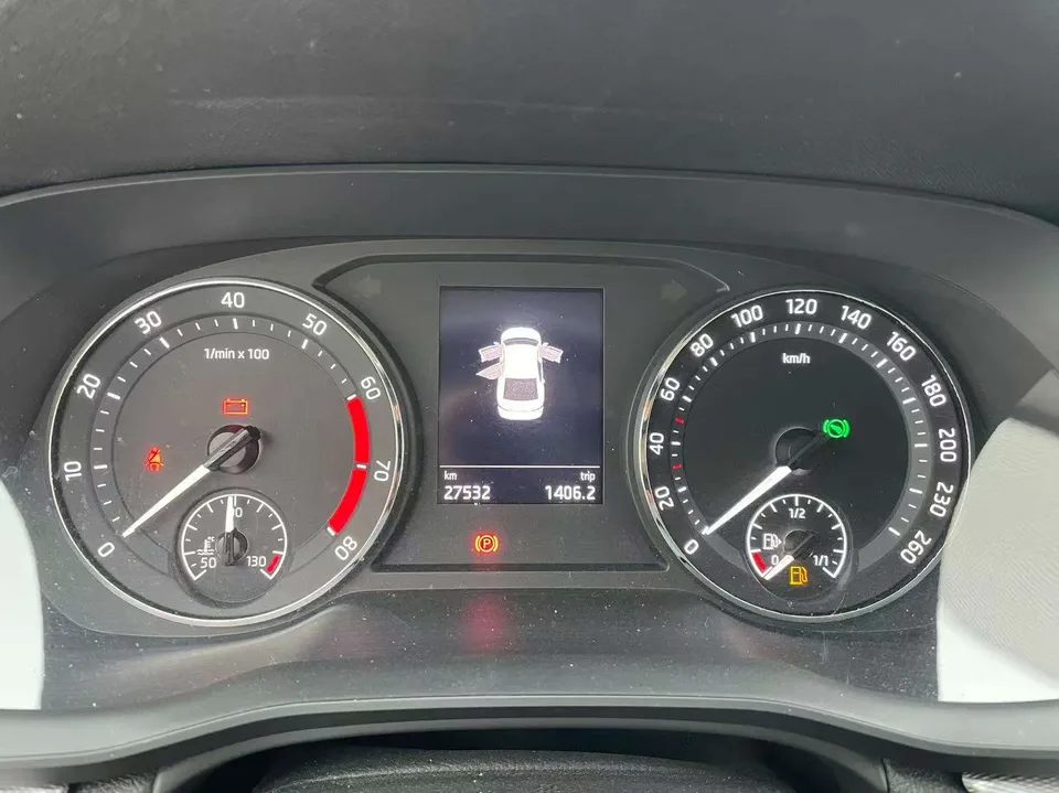 Skoda Octavia Octavia 2023 Modified PRO TSI280 DSG Premium Edition 2024 — thumbnail 3