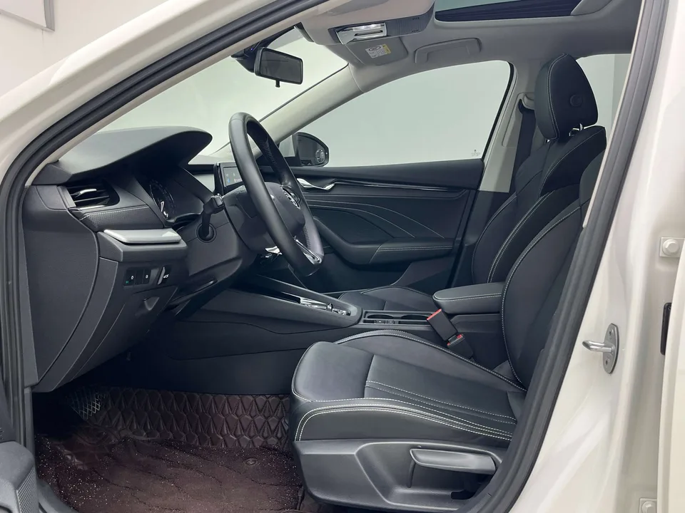 Skoda Octavia PRO TSI280 DSG Exclusive Edition 2023 — миниатюра 3