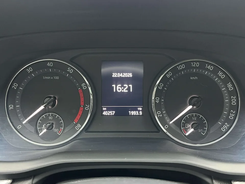 Skoda Octavia PRO TSI280 DSG Exclusive Edition 2023 — миниатюра 5