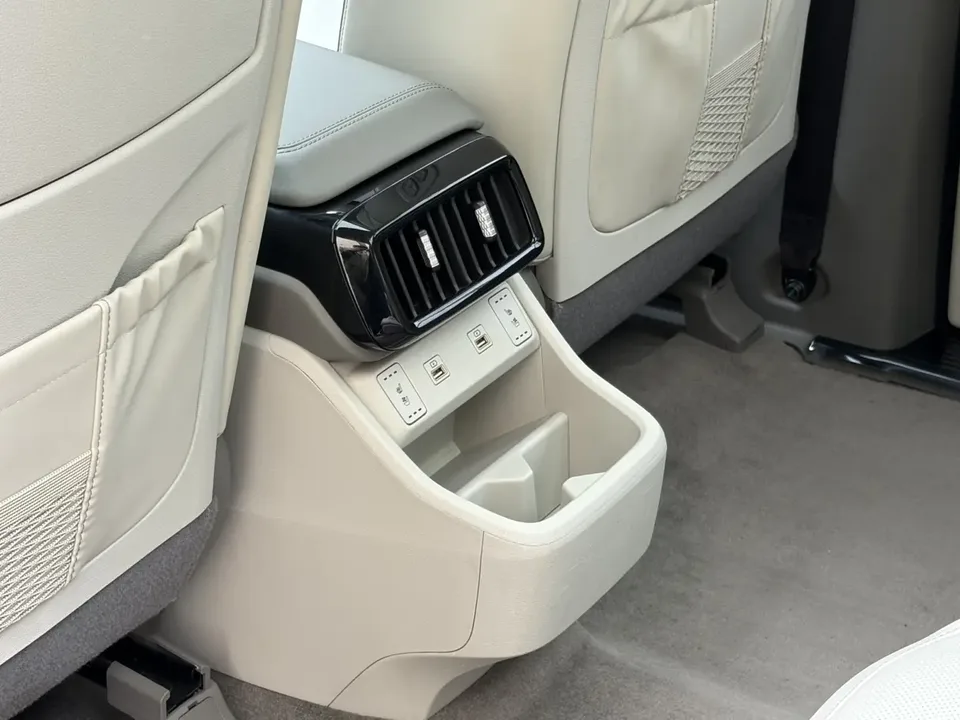 Hyundai Kustu 270TGDi Premium Edition LUX 2022 — миниатюра 4