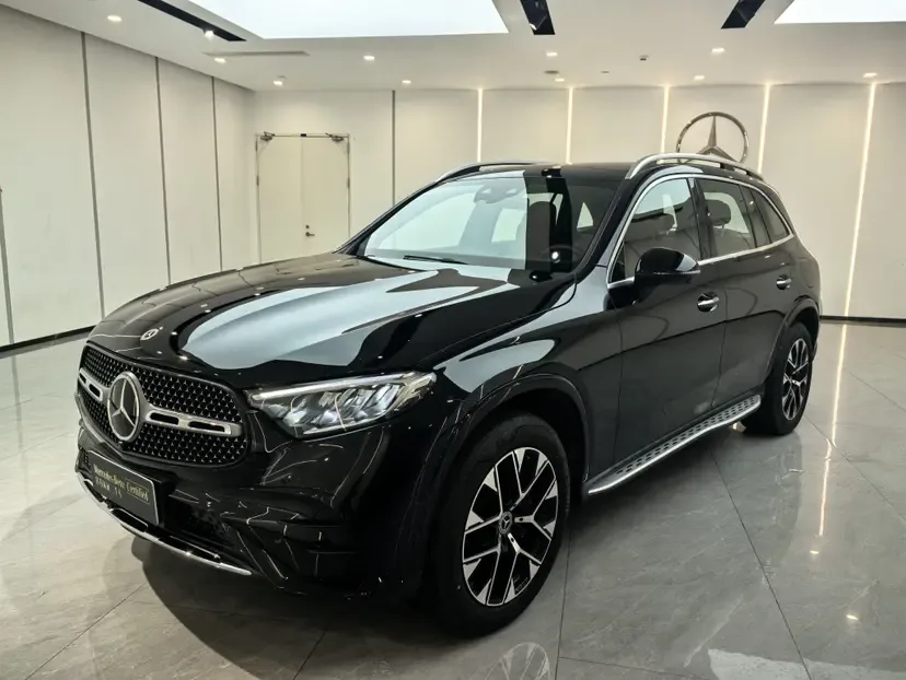 Mercedes-Benz GLC PHEV Mercedes-Benz GLC PHEV 2025 GLC 350 e L 4MATIC Collector's Edition 2025 — photo 1, buy with delivery to Moscow