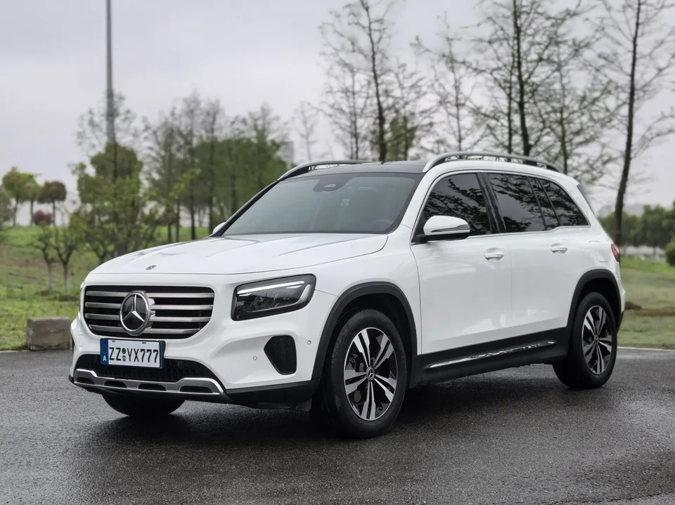 Mercedes-Benz GLB-Class GLB 2024 facelift GLB 200 Dynamic 2024 — photo 1, buy with delivery to Moscow