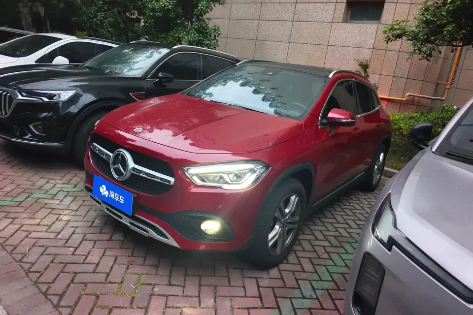 Mercedes-Benz GLA 2023