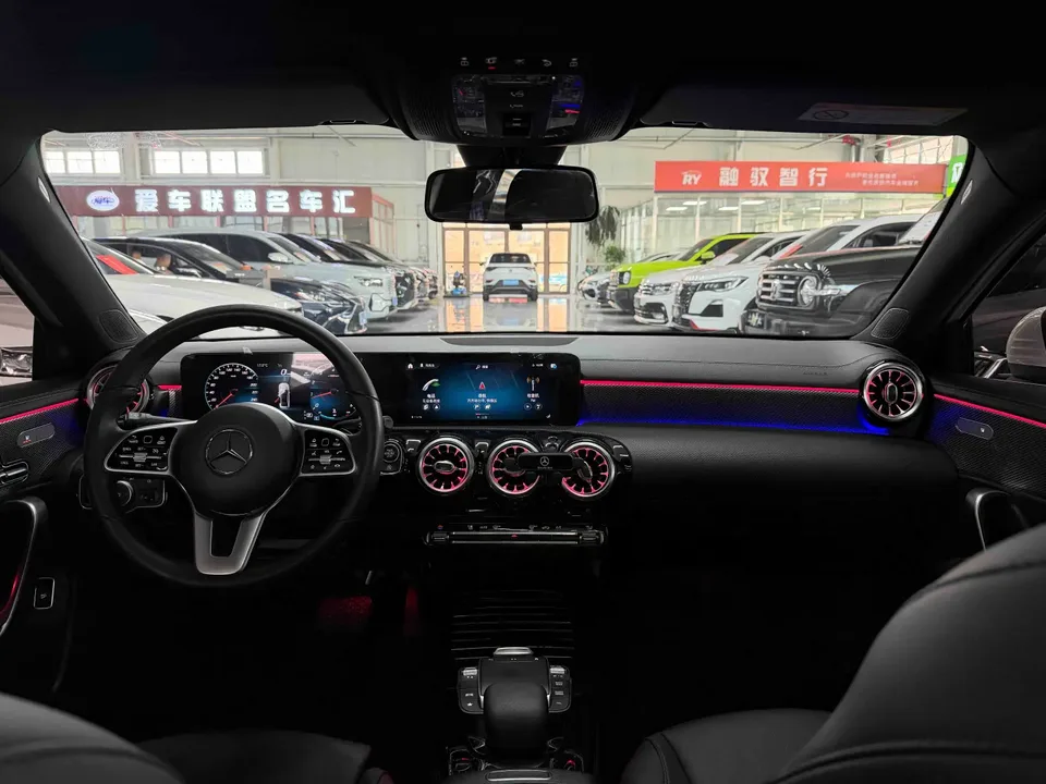 Mercedes-Benz Mercedes Benz A Class Mercedes-Benz A-Class 2022 A 180 L Sports Sedan 2023 — миниатюра 3