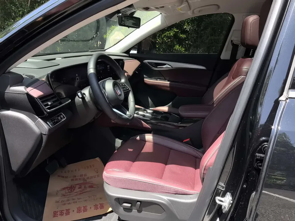 Buick Envision Envision 2025 2025 Envision Envision Plus 28T 2WD Platinum Edition 2025 — thumbnail 3