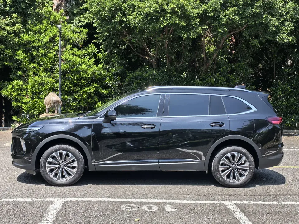 Buick Envision Envision 2025 2025 Envision Envision Plus 28T 2WD Platinum Edition 2025 — thumbnail 4