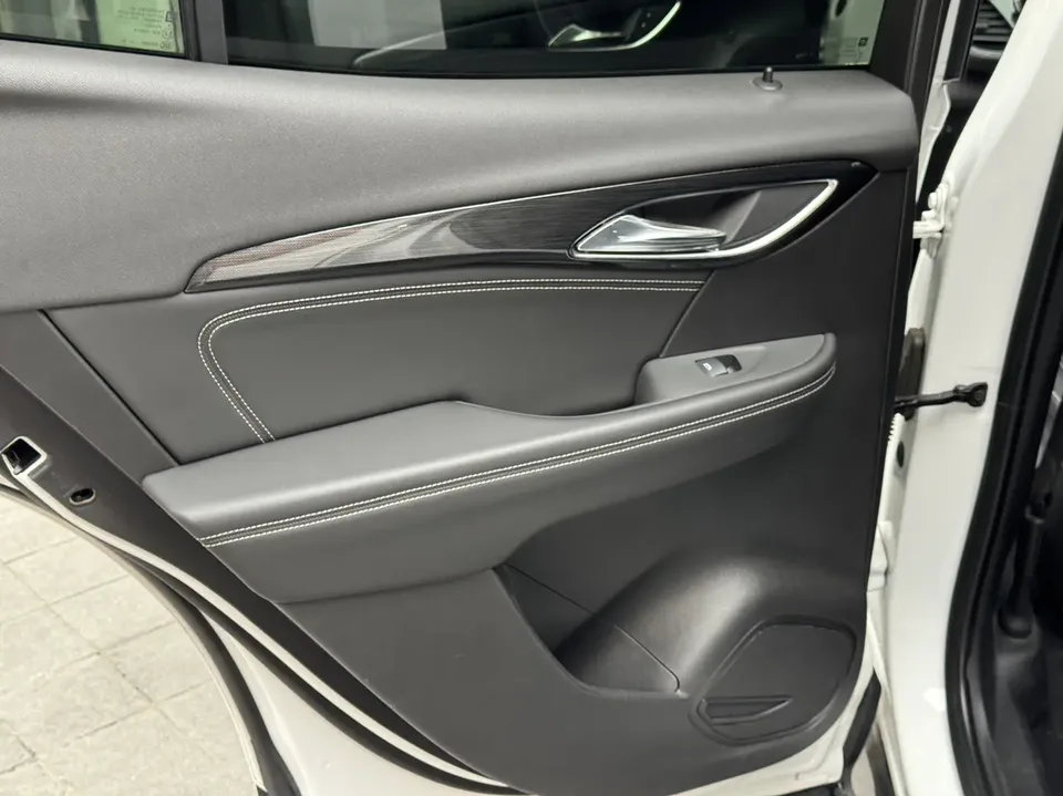Buick Envision S facelift 552T two-wheel drive luxury model 2022 — миниатюра 3