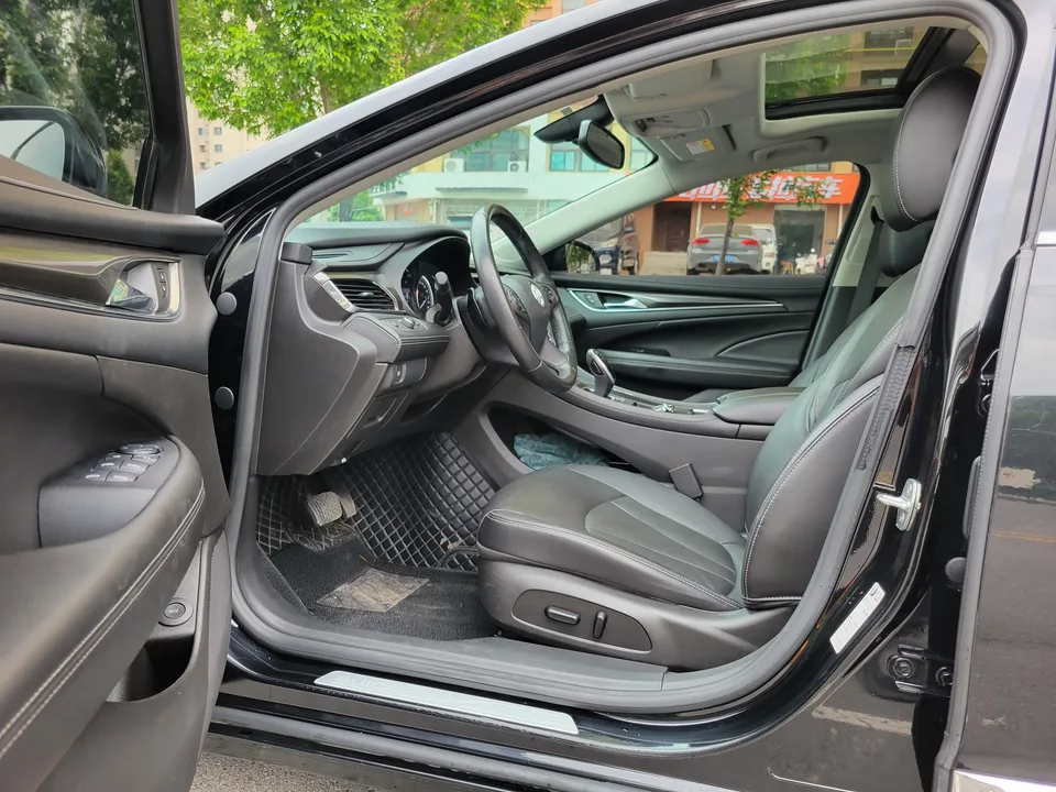 Buick LaCrosse LaCrosse 2022 652T Luxury 2023 — миниатюра 5