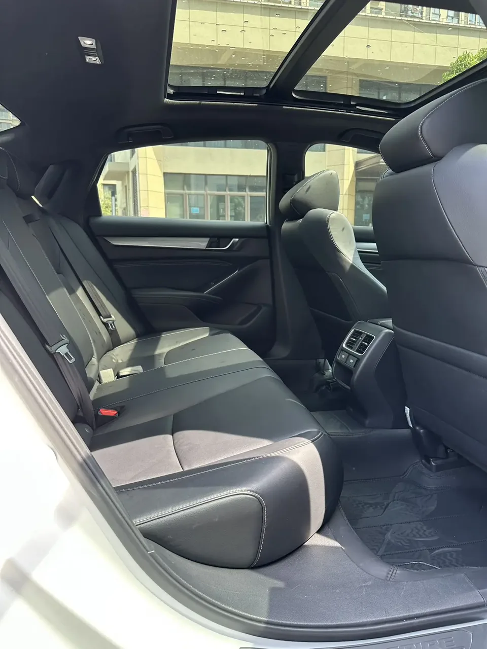 Honda Inspire Inship 2022 260TURBO Exquisite Edition 2022 — миниатюра 3